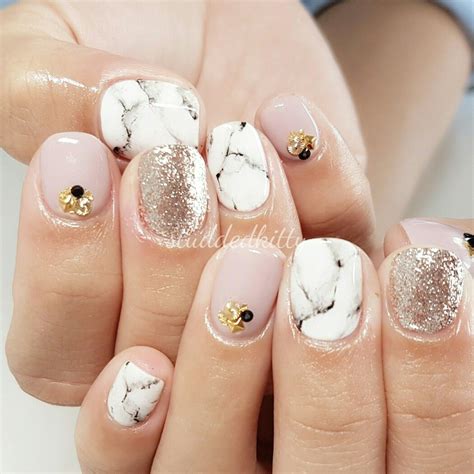 Marble Nails Art