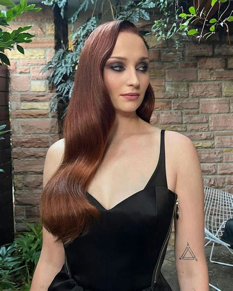 Stylists argue over the best auburn hair shades for summer