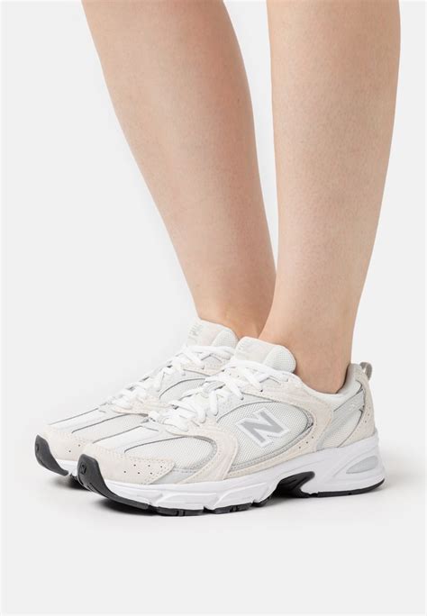 New Balance MR530 UNISEX - Sneaker low - sea salt/offwhite - Zalando.ch