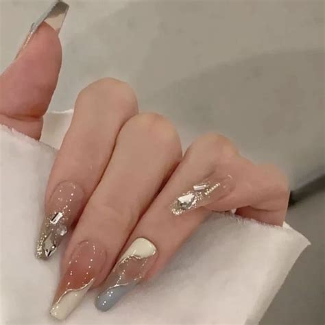 Beauty에 있는 Bell님의 핀 | 네일