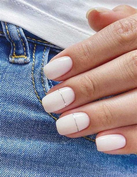 Млечен маникюр за пролетта | страница 8 | ELLE.bg