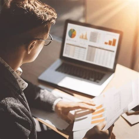 top  highest paying jobs  finance   reed