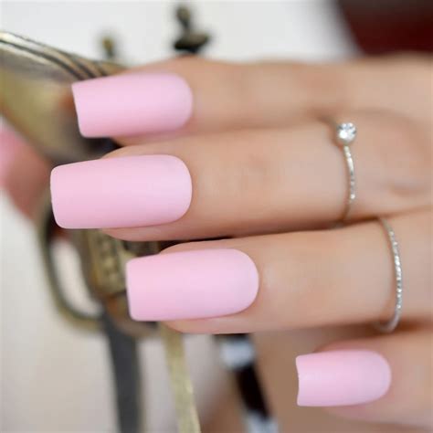 Arriba 54+ imagen uñas color rosa pastel mate - Abzlocal.mx