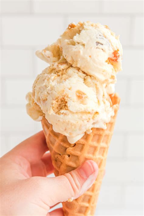 Homemade Peach Ice Cream (No Churn) - Yellow Bliss Road