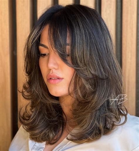 30 Hot Looks with Face-Framing Layers to Sport in 2024 - Hair Adviser ...
