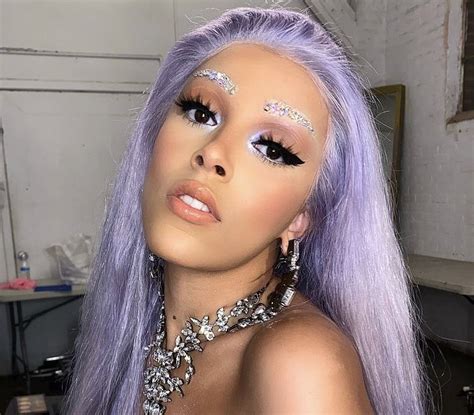 Doja Cat | Light purple hair, Cat makeup, Skin prep