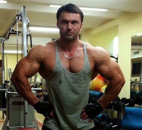 world bodybuilders pictures: ukrainian bodybuilder andray kokharchok