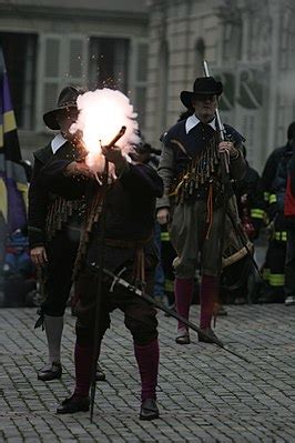 Arquebus - Wikipedia