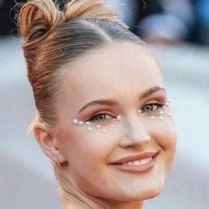 Polina Nioly Pushkareva - Âge, famille, biographie | Famous Birthdays