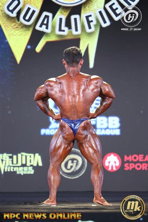 Юфан Чжан (Yufan Zhang), Хуан цзю Китай Про 2024 года, фотографии ...