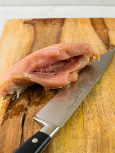 Mozzarella Stuffed Chicken Breast - Walking On Sunshine Recipes