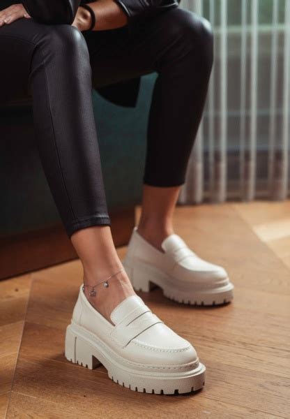 Купить Женские Лоферы На Толстой Подошве Lara L486 Nisantasi Shoes ...