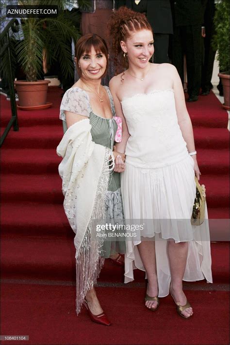 LOLA NAYMARK Feet - AZNudeFeet