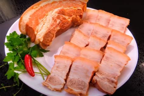 Вкуснейшая грудинка с дымком - готовим к празднику | Идеи для блюд ...