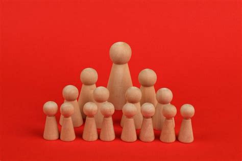 hierarchy hacks guiding  viewers eye  purpose design shack