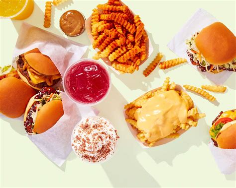 Order Shake Shack Menu Delivery【Menu & Prices】| 66 East Ohio St