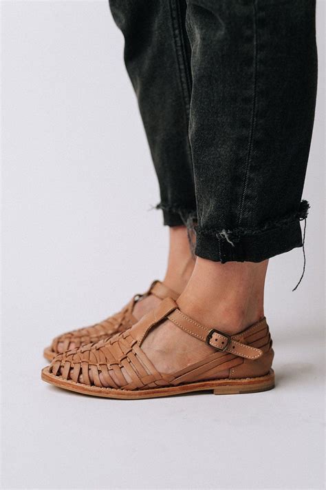 d82118376df344b0010f53909b961db3 | Natural leather sandals, Style, Fashion
