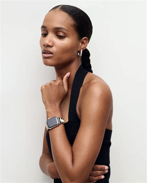 Boyfriend Apple Watch Band in White Shell | SHOP BAZAAR