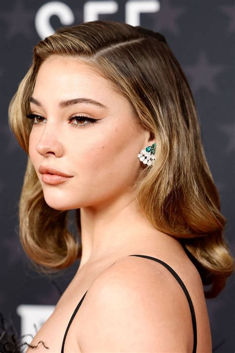 Madelyn Cline – Critics Choice Awards 2023 • CelebMafia