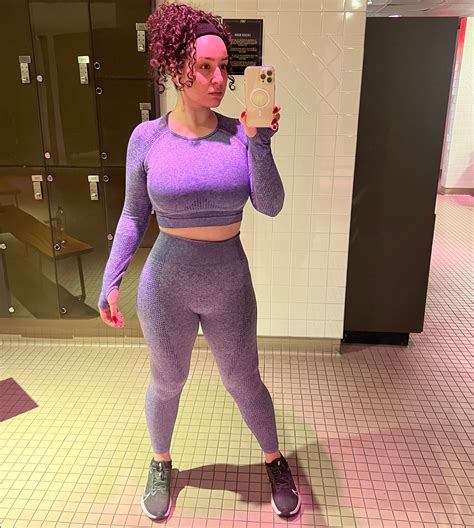 I'm a 5'10" gym girl who gained 30 lbs building my booty - how you feel
