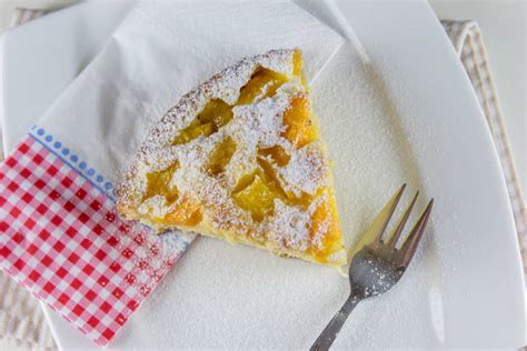 Recept: Breskovo pecivo z mandlji | Moji recepti