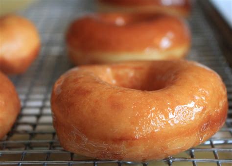 How to Make Homemade Glazed Donuts - A Feast For The Eyes