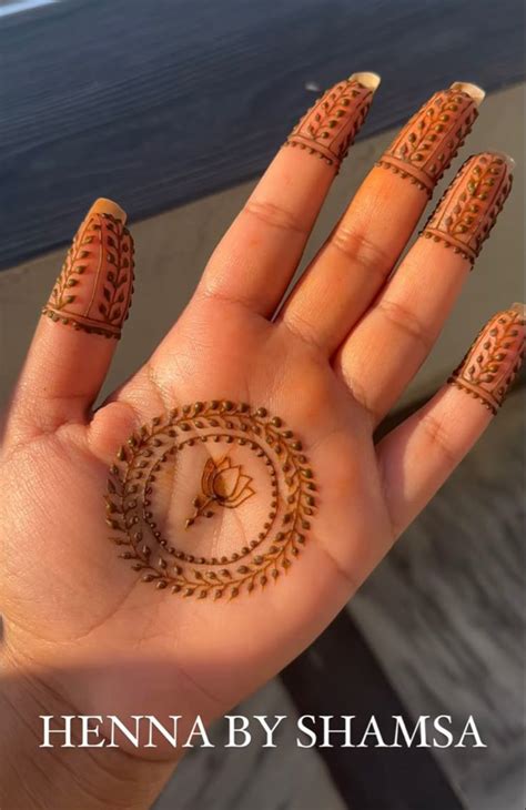 Pin by Hani on henna | Simple mehendi designs, New mehndi designs ...