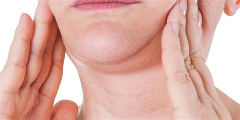 papada bel  advanced skincare