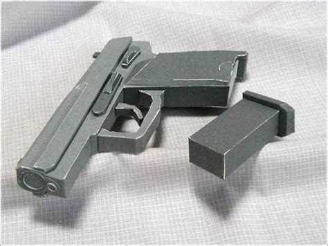 22 Awesome Papercraft Weapons | Walyou