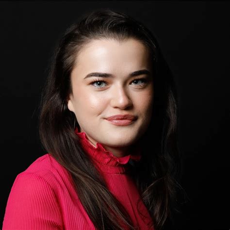 We asked an OnlyFans star who flashes in public if she really does it