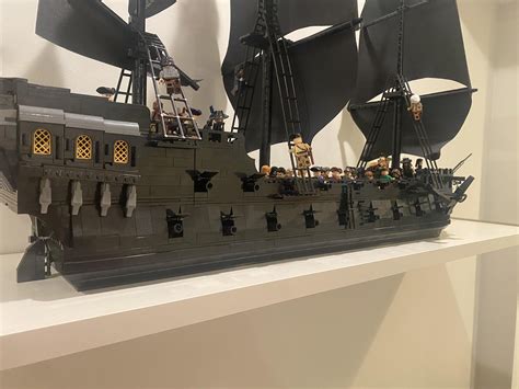 Lego black pearl : r/lego