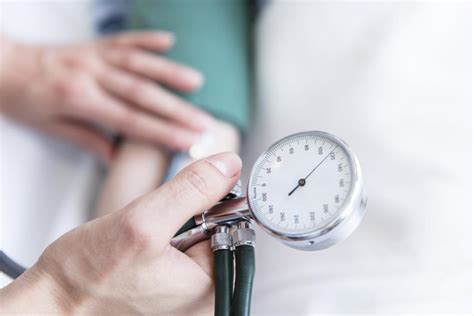 White coat syndrome (hypertension): Causes and treatment