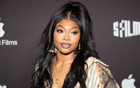 Tia Nomore, Breakout Star of Sundance Player 'Earth Mama,' Signs With