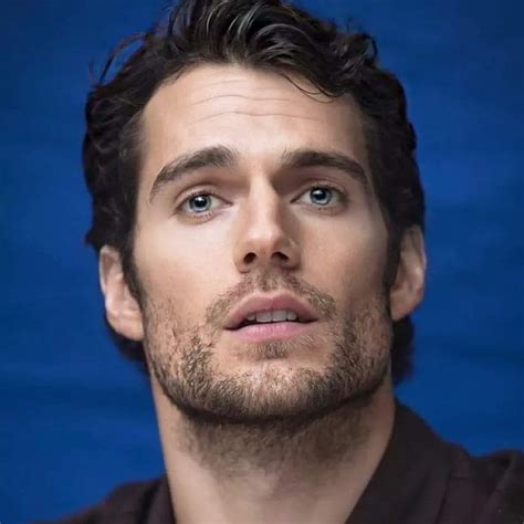 henry cavill portraits de celebrites chaussures de princesse actrice