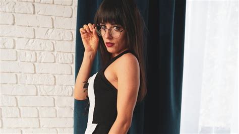 Natalie Flowers Biography