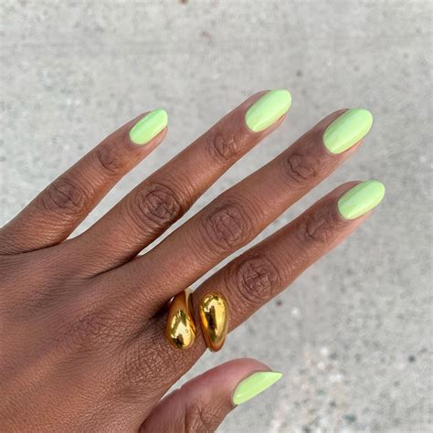 how to treat green nails at home