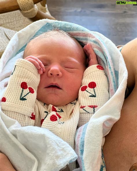 Winter Ave Zoli Wiki, Biography, Age, Gallery, Spouse and more