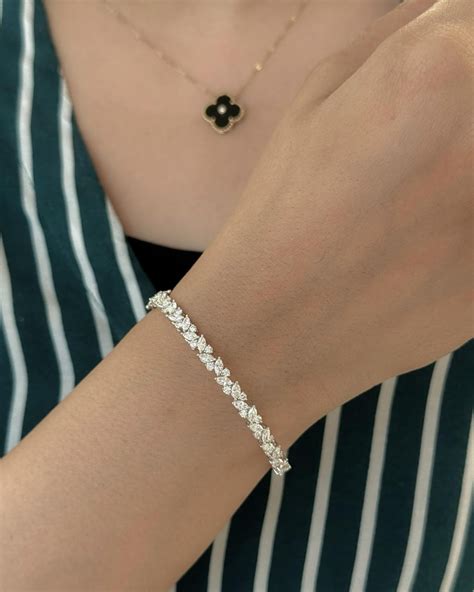 How Pre-Booking Your Wedding or Engagement Ring Can Save You from Gold