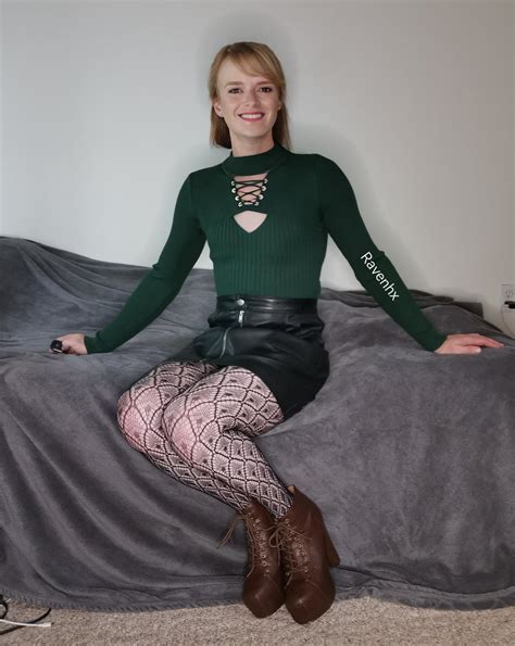 seemed like a cute autumn outfit : r/TrapCuties