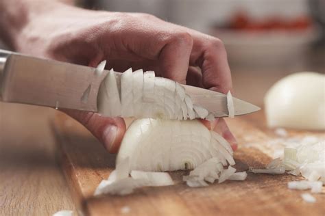 Proper Way To Chop Onion at Salvador Lane blog