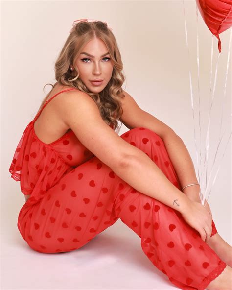 Frida Paulsen IFBB PRO