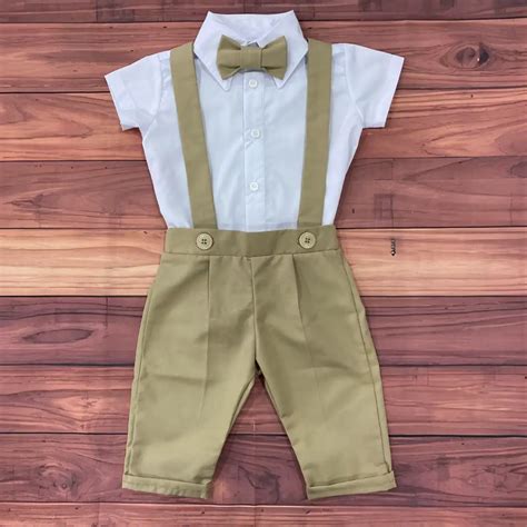 Conjunto de Bautizo para Niño con Pantalón Beige y Camisa Blanca Manga