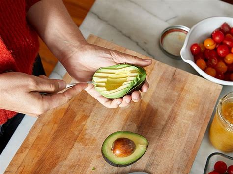 benefits  eating avocados    dietitian