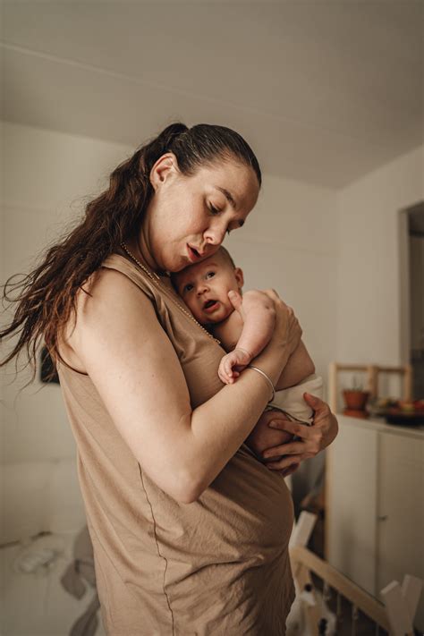 Thriving in your postpartum - guidance and support from a postpartum