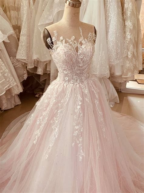 Bright pink wedding dress 60 photos - Vianawedding.com