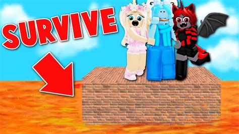 Roblox BUILD to SURVIVE! - YouTube