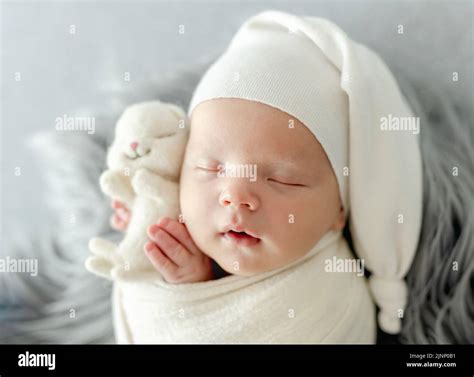 Newborn baby portrait Stock Photo - Alamy