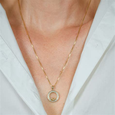 Floating Diamond Pendant – Folklor