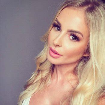 Paula Tumala - биография, рост, вес, размер груди