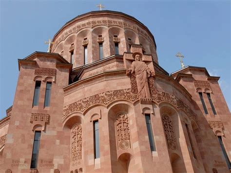 Купити камінь туф для будівництва та облицювання в Україні
